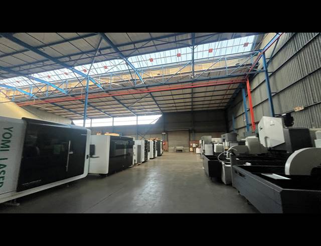 2,169M² WAREHOUSE TO LET IN SPARTAN